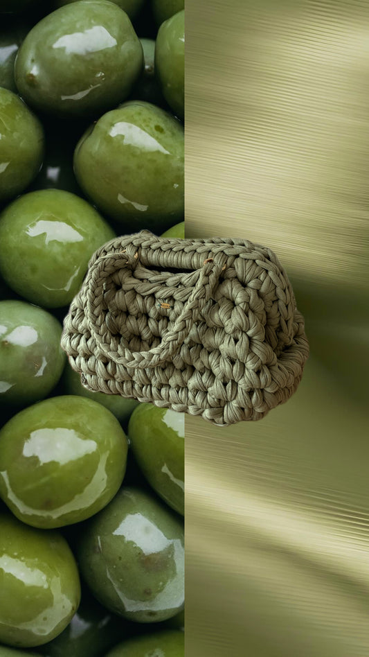 The Clutchess - olive